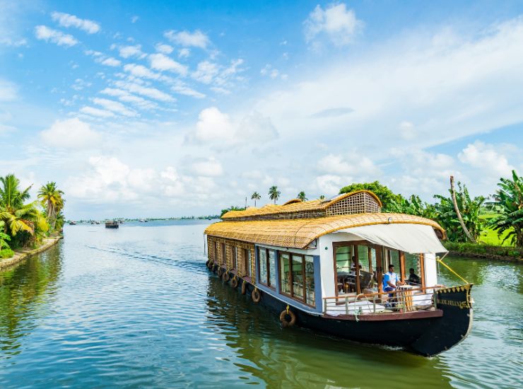 Cochin & Alleppey Backwaters Day Tour